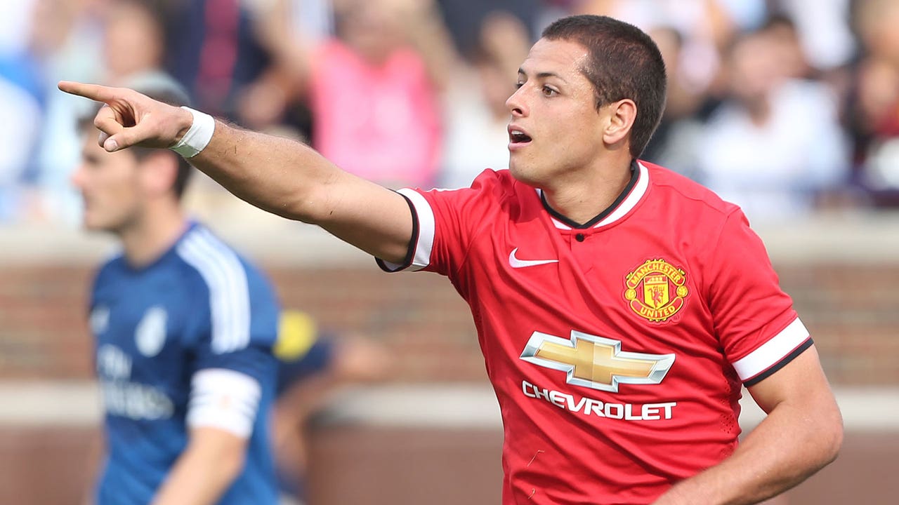 West Ham eye summer move for Man Utd striker Javier Hernandez